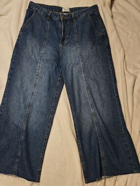 Sonoma Denim Jeans in Blue with Gold Stitching